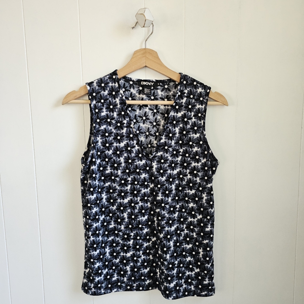 ☆ DKNY Floral V-neck Tank